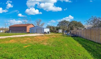 682 STUART Rd, Adkins, TX 78101