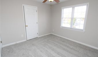 101 Lake Meadow Dr, Apex, NC 27502