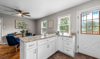 7220 Mackenzie Rd, Affton, MO 63123