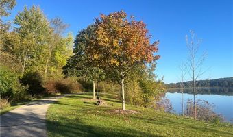 835-2 Dipper Ln, Aurora, OH 44202