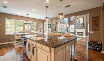 6996 Goldstone Rd, Carlsbad, CA 92009