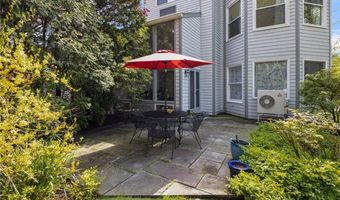 421 Bellevue Ave 2A, Newport, RI 02840