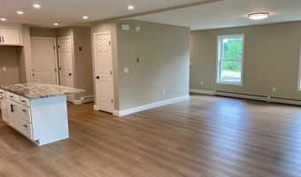 49 Woodbrey Ln, Standish, ME 04084