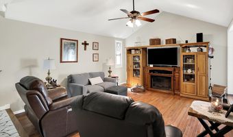 639 W Banta Rd, Indianapolis, IN 46217