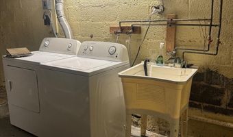 491 N LATHAM St N, Alexandria, VA 22304