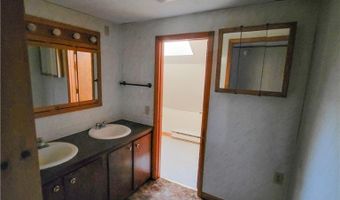 211 Veteran Hill Rd, Horseheads, NY 14845