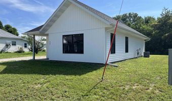 522 S 3rd St, Albia, IA 52531