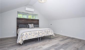 1706 SIMPSON St, Alexander City, AL 35010