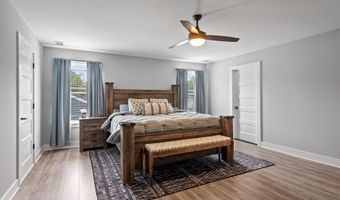 140 Pennant Ave, Beachwood, NJ 08722