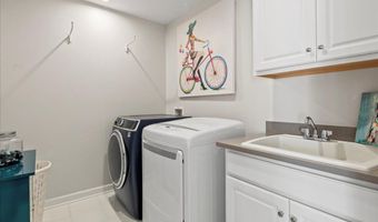 8125 BOCK FARM Pl, Alexandria, VA 22306