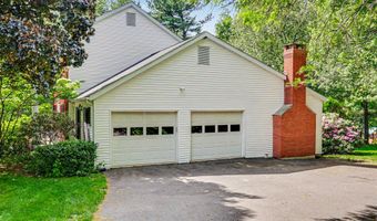 11 Tanglewood Dr, Danbury, CT 06811