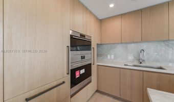 1177 Kane Concourse 204, Bay Harbor Islands, FL 33154