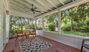 145 Bay Ave, Apalachicola, FL 32320