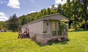 941 E Clayton Rd, Alderson, WV 24910