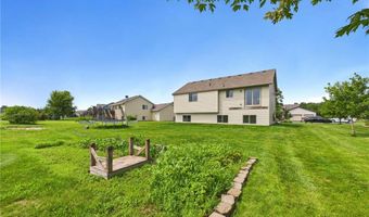 985 Waters Edge Cir, Avon, MN 56310