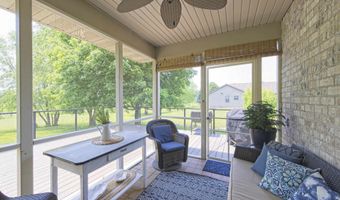 552 Meadowlark Ln, Portage, WI 53901