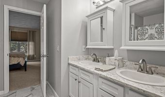 2 Mulberry Dr, Cranston, RI 02921