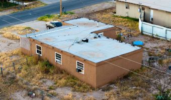 408 S 11th St, Carlsbad, NM 88220