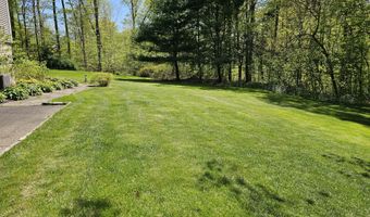 27 Wilson Dr, Oxford, CT 06478