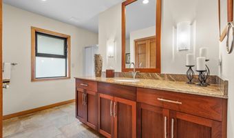 1030 KUKUAU St, Hilo, HI 96720