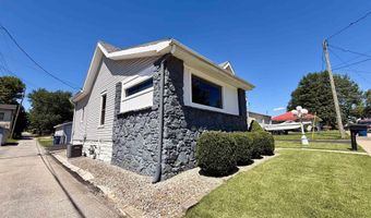1915 7th St, Bedford, IN 47421