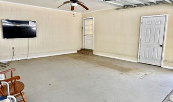 66 Meadow Ln, Barnwell, SC 29812