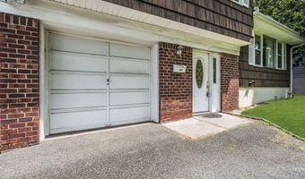 103 Hallberg Ave, Bergenfield, NJ 07621