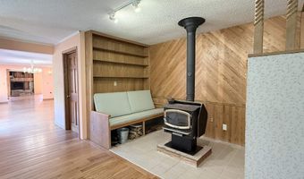 498 Town Line Rd, Bennington, VT 05201