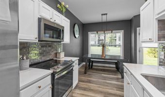 2817 NW Lois Ln, Ankeny, IA 50023