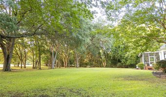1403 River Pointe Dr, Albany, GA 31701
