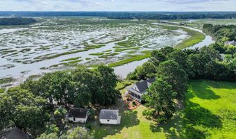 32 Eustis Landing Rd, Beaufort, SC 29907