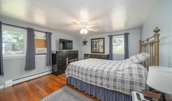 130 Austin Rd, North Kingstown, RI 02852