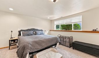 906 Delaware Dr, Buffalo, WY 82834