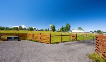 61900 Anker Ln, Bend, OR 97702