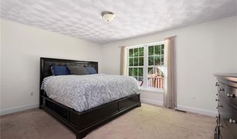 15 Birch Rd, Cumberland, RI 02864