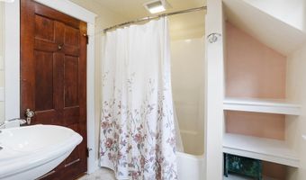 33 Highland Ave, Ayer, MA 01432