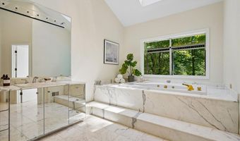 9100 ALDERSHOT Dr, Bethesda, MD 20817