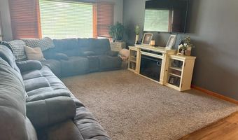 1420 8th St, Aurora, NE 68818