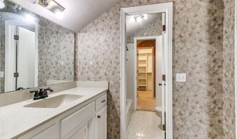 8101 Brownsville Ln, Bethany, OK 73008