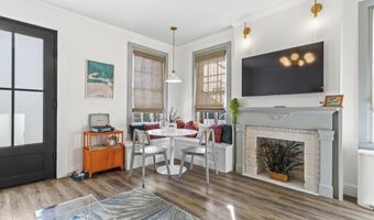 782 Water St, Biloxi, MS 39530