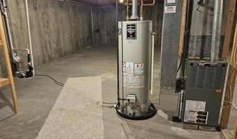 2702 Railroad Cir, Aberdeen, SD 57401