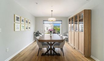 1043 Maiden Ln, Ann Arbor, MI 48105