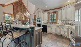 343 St Andrews Ln, Albertville, AL 35951