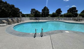 76 Club House Dr, Arapahoe, NC 28510