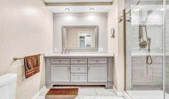 123 Mount Hope Ave, Bangor, ME 04401