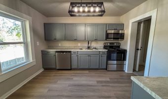 215 E Jackson Ave, McAlester, OK 74501