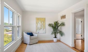 84 Rodman St, Narragansett, RI 02882