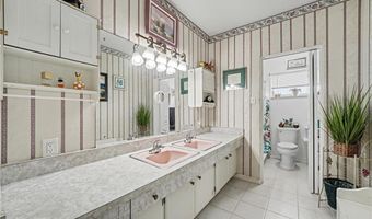 131 N Verona Ave, Avon Park, FL 33825