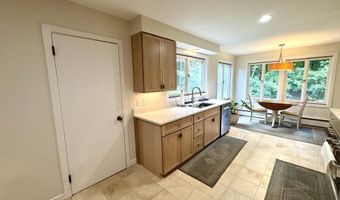 281 Clyde Rd, Bangor, ME 04401
