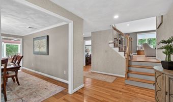 28 Algonquin Ave, Andover, MA 01810